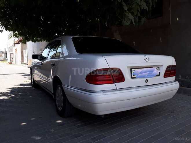 Mercedes E 230 1996, 329,000 km - 2.3 l - Bakı