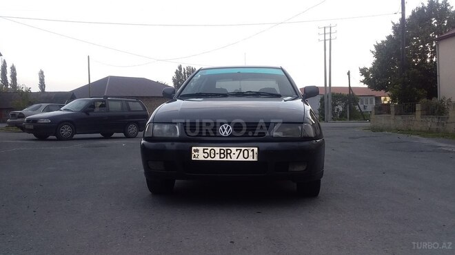 Volkswagen Polo 1996, 100,000 km - 1.9 l - Qax