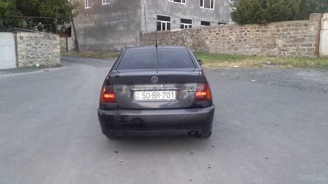 Volkswagen Polo 1996, 100,000 km - 1.9 l - Qax