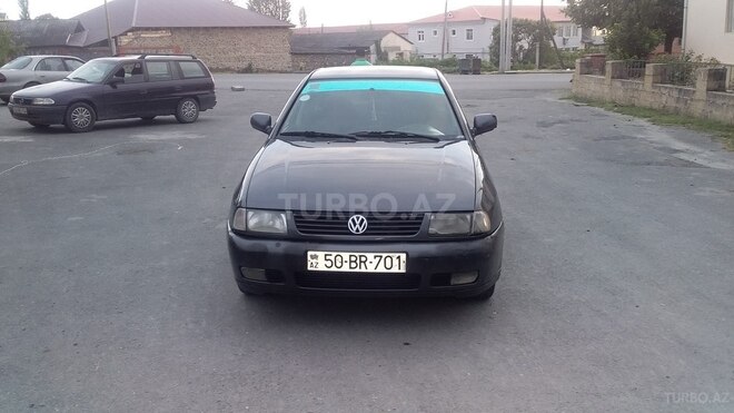 Volkswagen Polo 1996, 100,000 km - 1.9 l - Qax