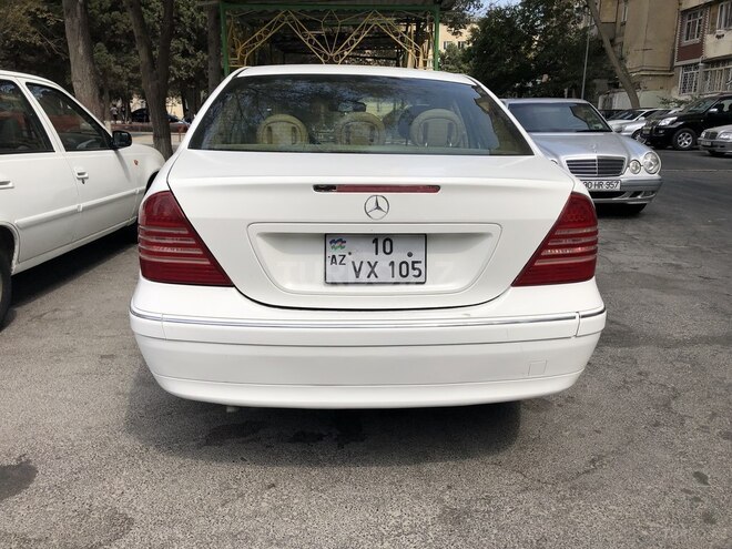 Mercedes C 240 2001, 123,256 km - 2.4 l - Bakı