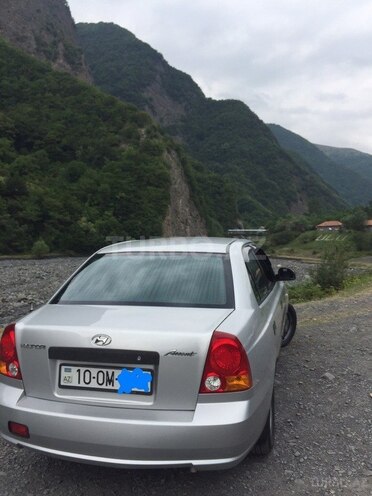 Hyundai Accent 2005, 400,000 km - 1.6 l - Qax