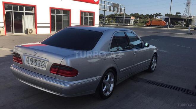 Mercedes E 240 2000, 228,700 km - 2.6 l - Bakı
