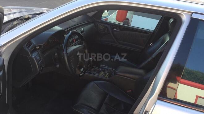 Mercedes E 240 2000, 228,700 km - 2.6 l - Bakı