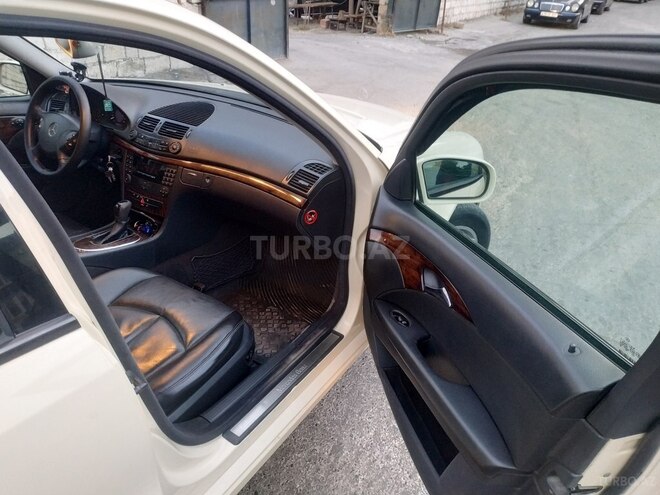 Mercedes E 200 2003, 365,000 km - 2.2 l - Bakı