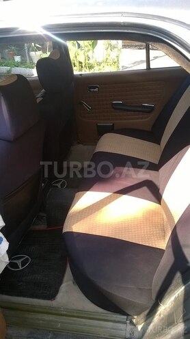 Mercedes E 230 1984, 132,344 km - 2.0 l - Bakı