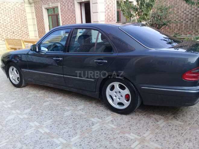 Mercedes E 220 1999, 276,400 km - 2.2 l - Bakı