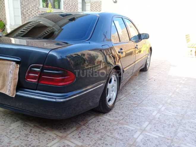 Mercedes E 220 1999, 276,400 km - 2.2 l - Bakı