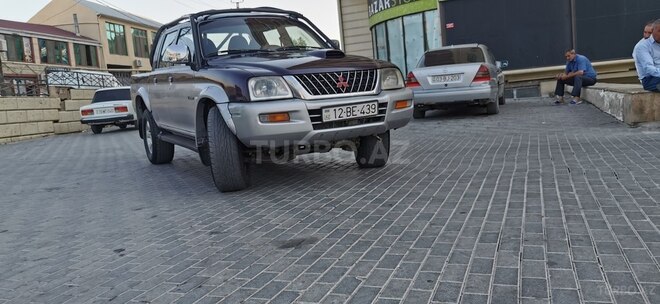 Mitsubishi L200 2004, 275,000 km - 2.5 л - Bakı