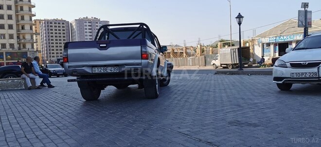 Mitsubishi L200 2004, 275,000 km - 2.5 л - Bakı