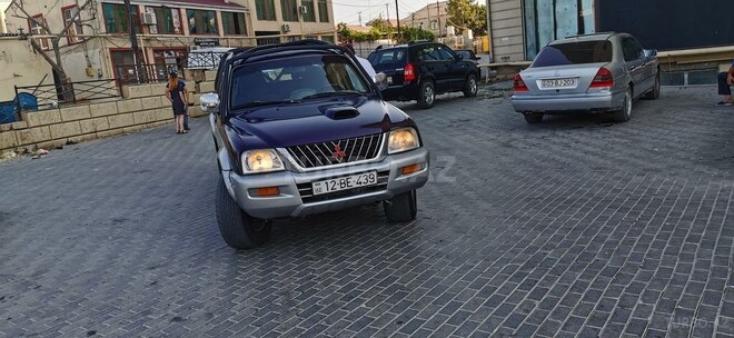 Mitsubishi L200 2004, 275,000 km - 2.5 л - Bakı