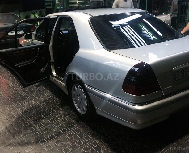 Mercedes C 180 1998, 270,000 km - 0.2 l - Gəncə