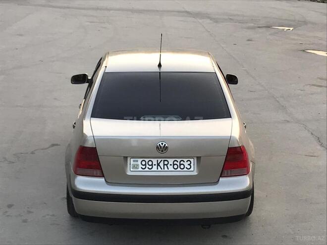 Volkswagen Bora 2004, 215,000 km - 1.6 l - Bakı