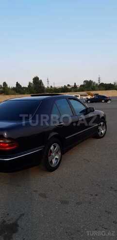 Mercedes E 220 2000, 426,000 km - 2.2 l - Sumqayıt