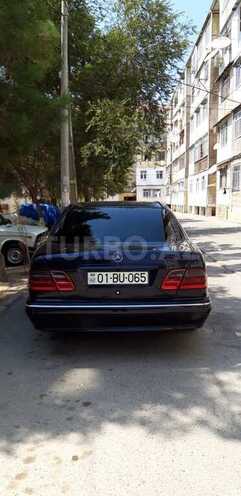 Mercedes E 220 2000, 426,000 km - 2.2 l - Sumqayıt