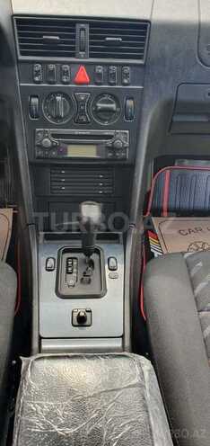 Mercedes C 200 2000, 305,000 km - 2.0 l - Quba