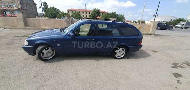 Mercedes C 200 2000, 305,000 km - 2.0 l - Quba