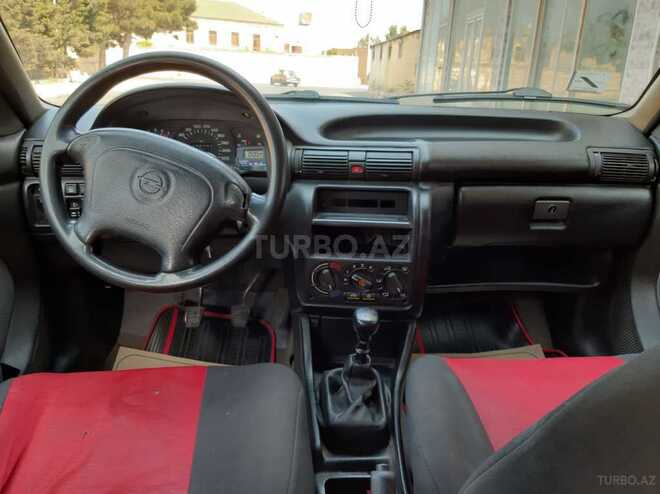 Opel Antara 1993, 320,000 km - 1.6 л - Bakı