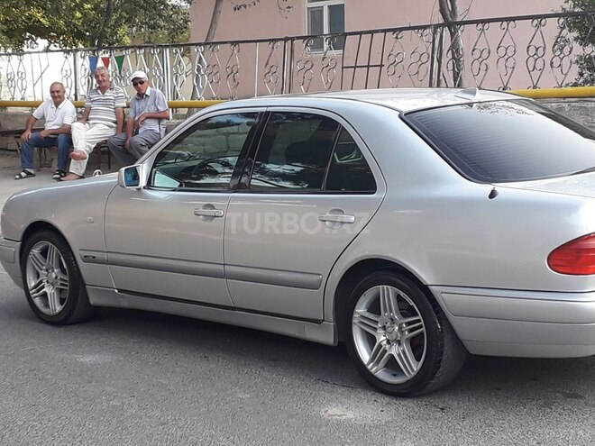 Mercedes E 230 1997, 180,000 km - 2.3 l - Sumqayıt