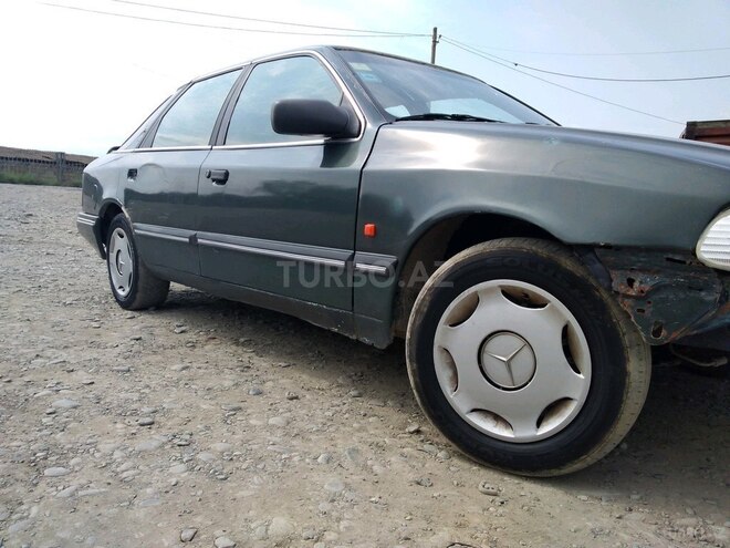 Ford  1993, 1,800,000 km - 0.2 l - Zərdab