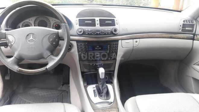 Mercedes E 220 2002, 272,000 km - 2.2 l - Bakı