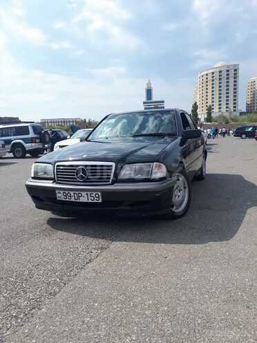 Mercedes C 220 2000, 295,000 km - 2.2 l - Bakı