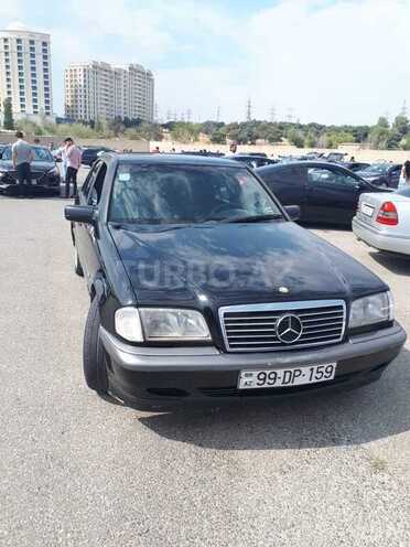 Mercedes C 220 2000, 295,000 km - 2.2 l - Bakı