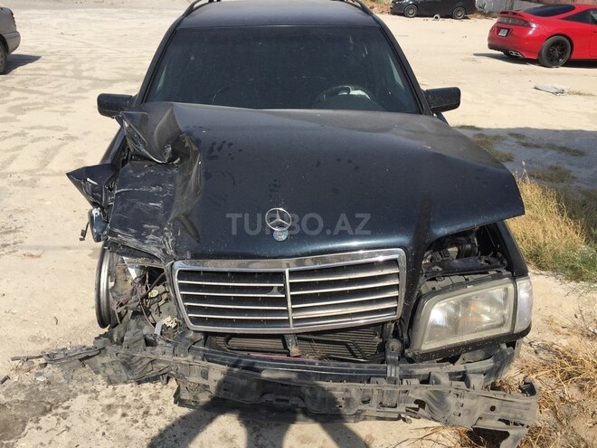 Mercedes C 200 2000, 370,000 km - 0.2 l - Bakı