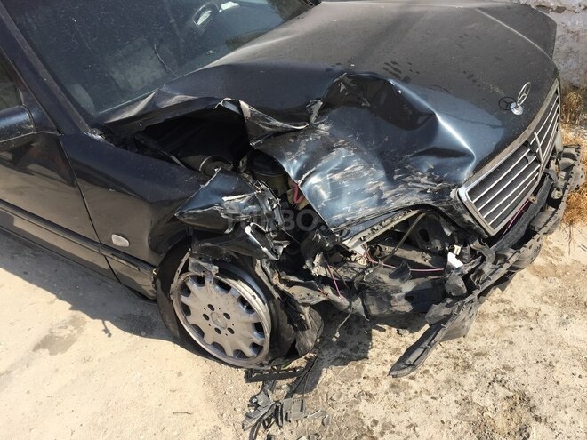 Mercedes C 200 2000, 370,000 km - 0.2 l - Bakı