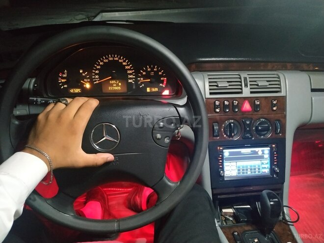 Mercedes E 320 1997, 225,000 km - 3.2 л - Bakı