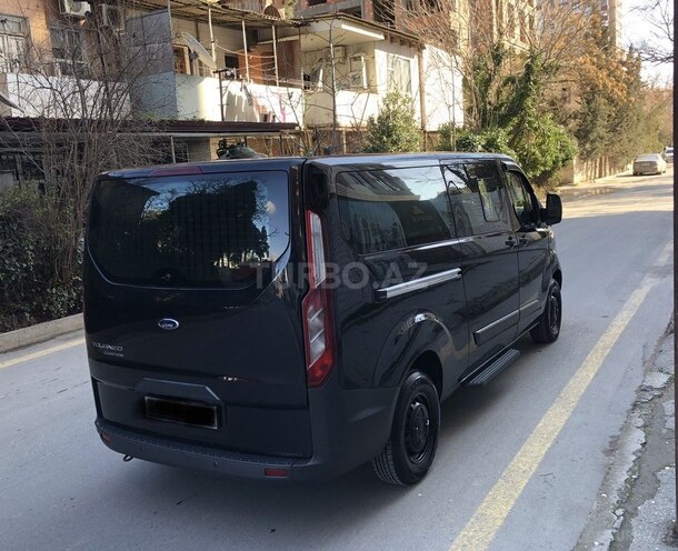 Ford Tourneo Custom 2014, 123,000 km - 2.2 l - Quba