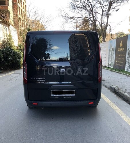Ford Tourneo Custom 2014, 123,000 km - 2.2 l - Quba