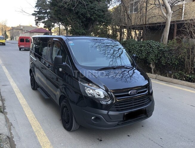 Ford Tourneo Custom 2014, 123,000 km - 2.2 l - Quba