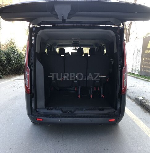 Ford Tourneo Custom 2014, 123,000 km - 2.2 l - Quba