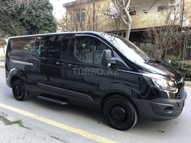 Ford Tourneo Custom 2014, 123,000 km - 2.2 l - Quba