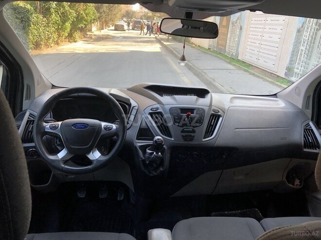 Ford Tourneo Custom 2014, 123,000 km - 2.2 l - Quba