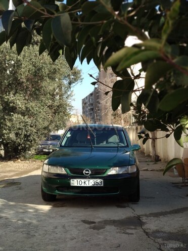 Opel Vectra 1997, 150,000 km - 2.0 л - Bakı
