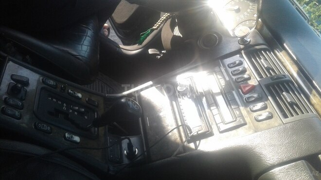 Mercedes E 320 1998, 301,000 km - 3.2 l - Zaqatala