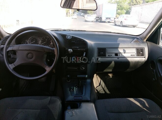 BMW 320 1993, 360,000 km - 2.0 l - Bakı