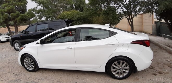 Hyundai Elantra 2015, 82,000 km - 1.8 l - Bakı