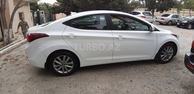 Hyundai Elantra 2015, 82,000 km - 1.8 l - Bakı