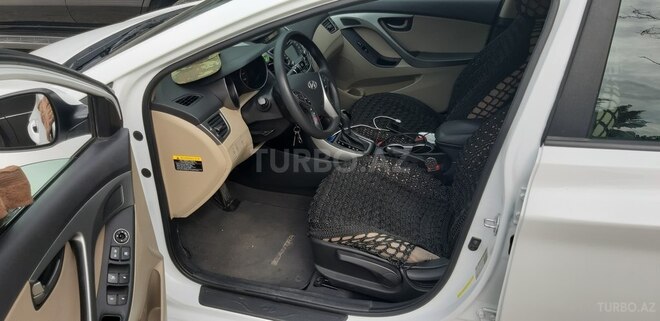 Hyundai Elantra 2015, 82,000 km - 1.8 l - Bakı