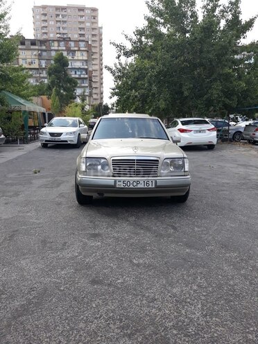 Mercedes E 220 1994, 415,800 km - 2.2 l - Bakı