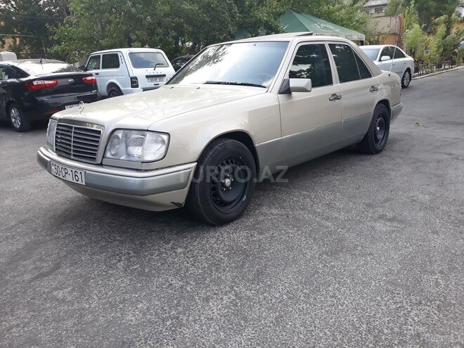 Mercedes E 220 1994, 415,800 km - 2.2 l - Bakı