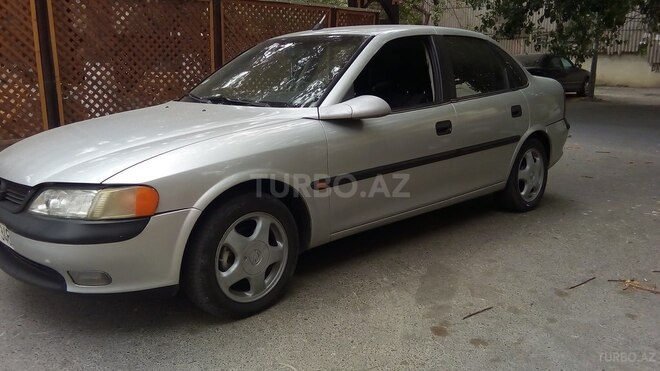 Opel Vectra 1998, 296,585 km - 1.6 l - Bakı