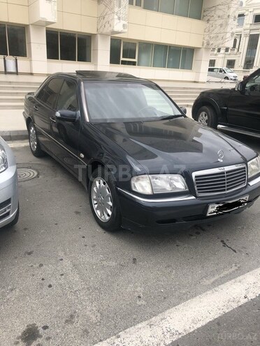 Mercedes C 220 1999, 301,000 km - 2.2 л - Bakı