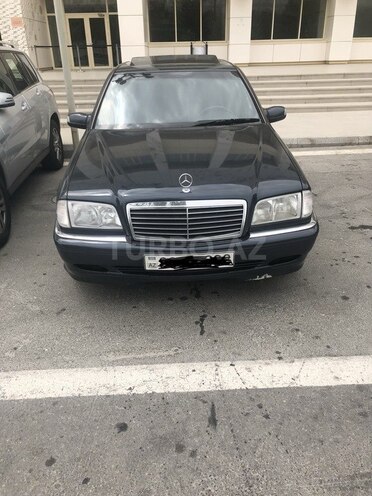 Mercedes C 220 1999, 301,000 km - 2.2 л - Bakı