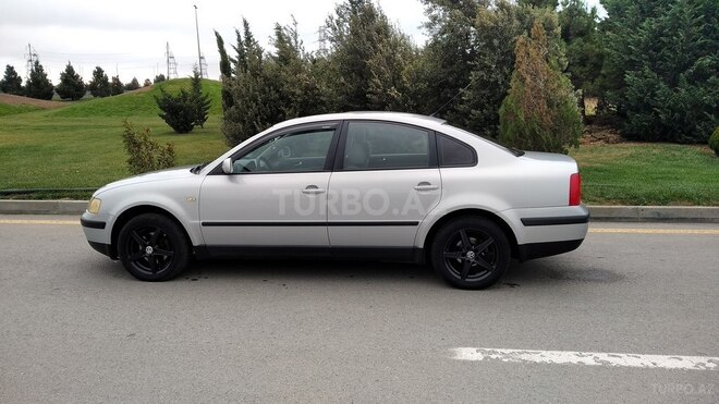 Volkswagen Passat 1999, 338,000 km - 1.6 л - Bakı