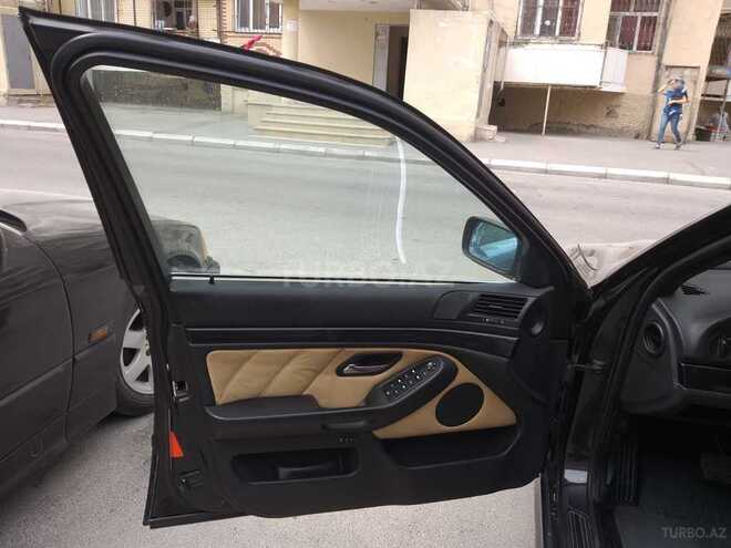 BMW 530 2000, 300,000 km - 3.0 l - Bakı