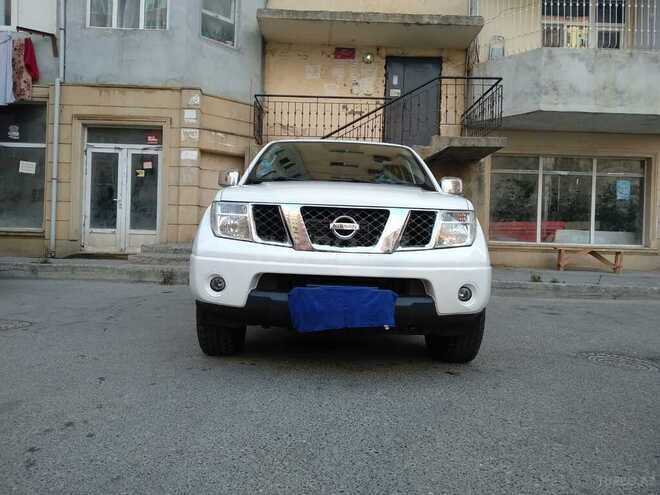 Nissan Navara 2014, 221,000 km - 2.5 л - Bakı